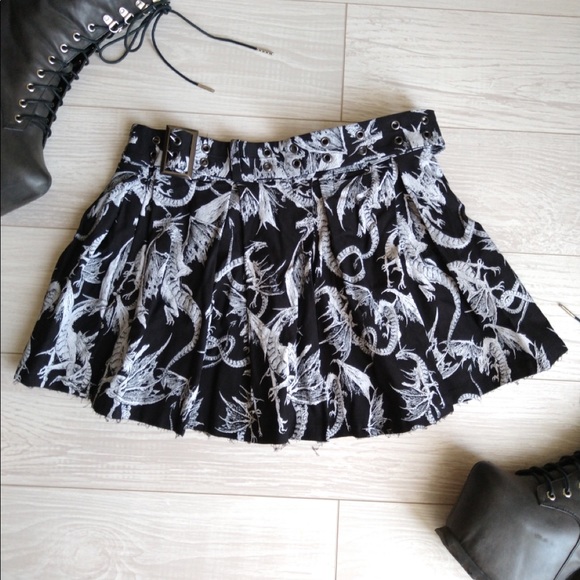 Widow Dragon Skirt - Picture 7 of 8